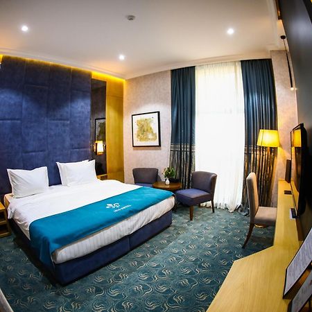 Iris Hotel Baku - Halal Hotel Exteriör bild