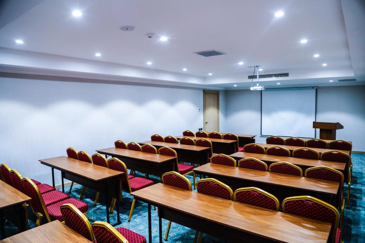 Iris Hotel Baku - Halal Hotel Exteriör bild